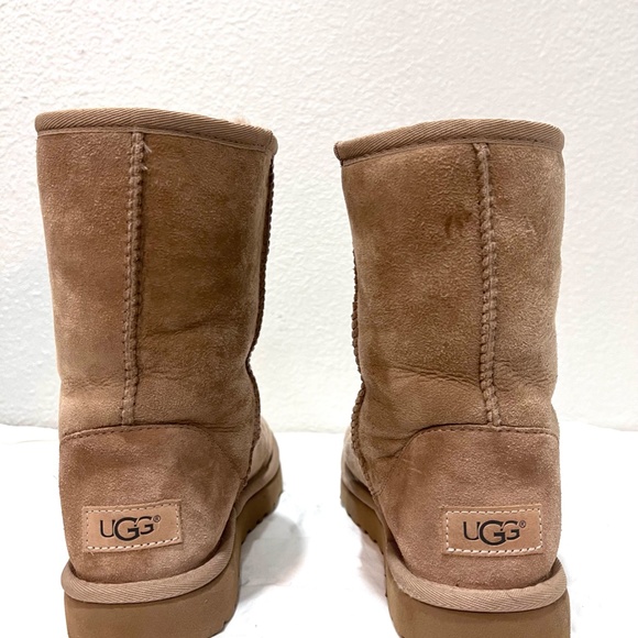 UGG BOOTS - Picture 4 of 7